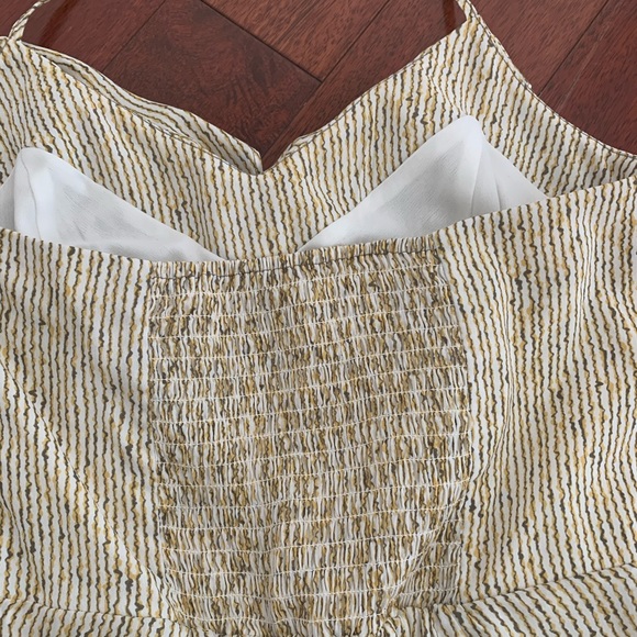 BCBGeneration Short Party Dress Buttercream - Picture 7 of 10